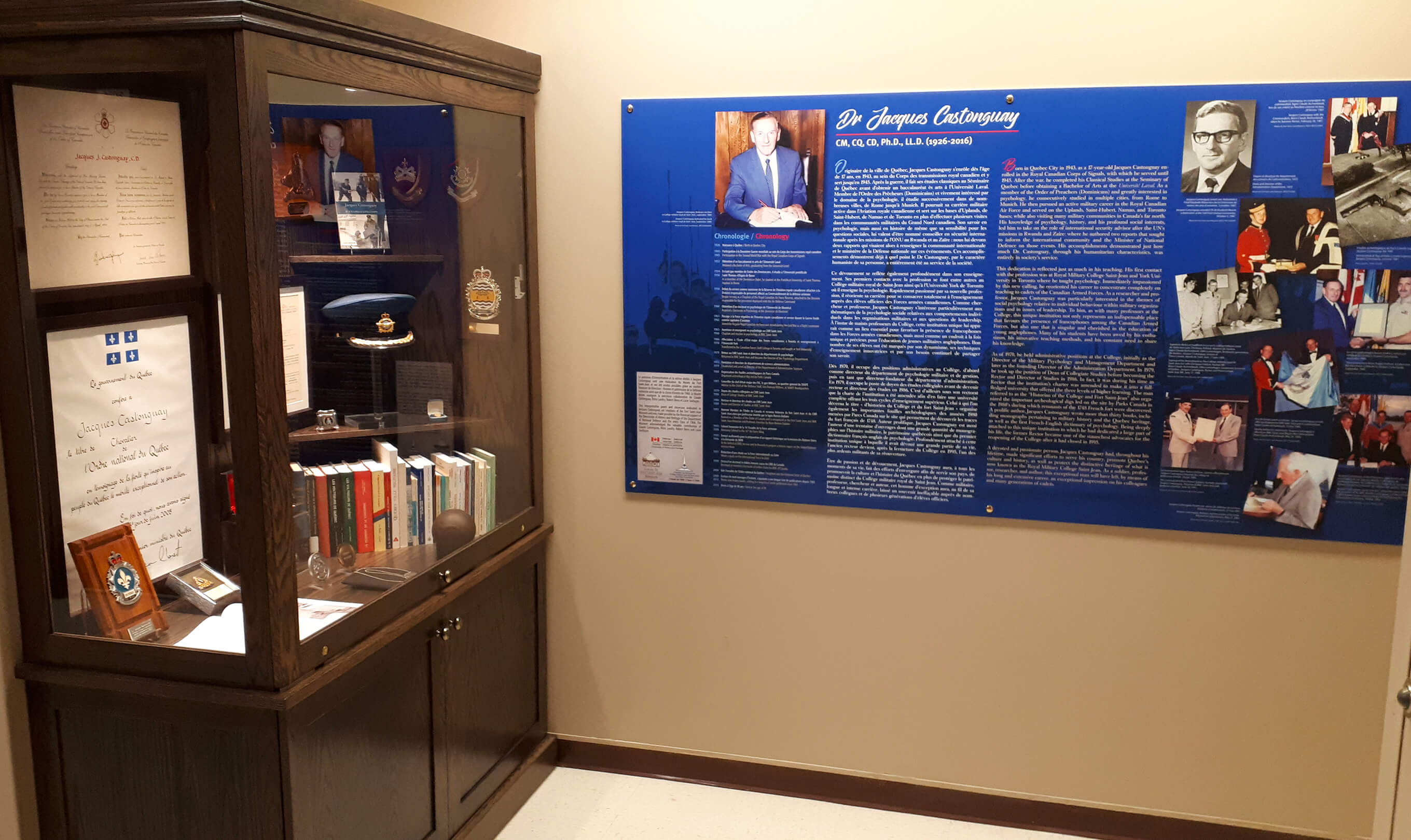 Présentoir honorant le Dr Jacques Castonguay –